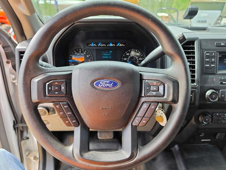 2017-ford-f150-xl-image-13