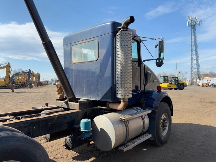 2001-kenworth-t800-image-18