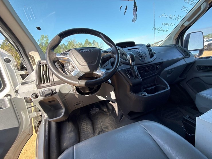 2017-ford-f350-image-18