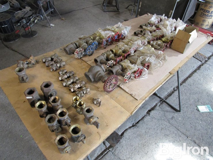 brass-gate-valves-and-gas-valves-image-1