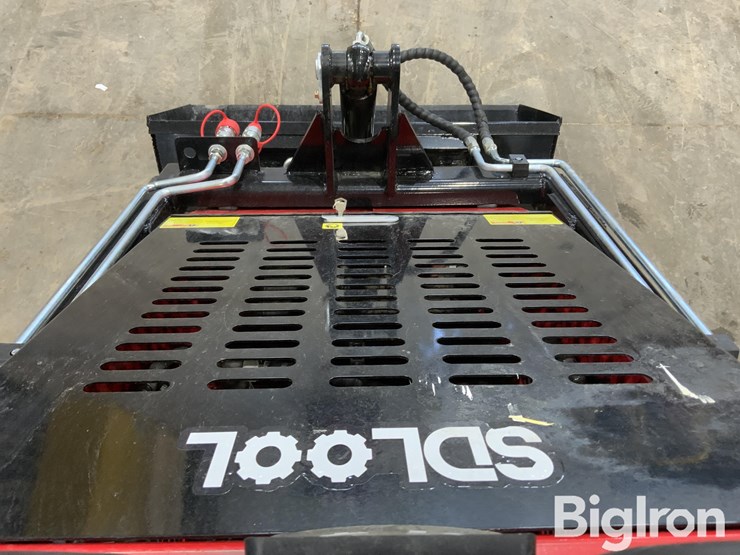 2025-massey-ferguson-730-image-13