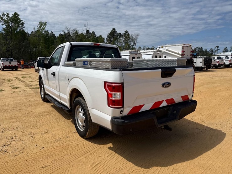 2019-ford-f150-xl-image-3