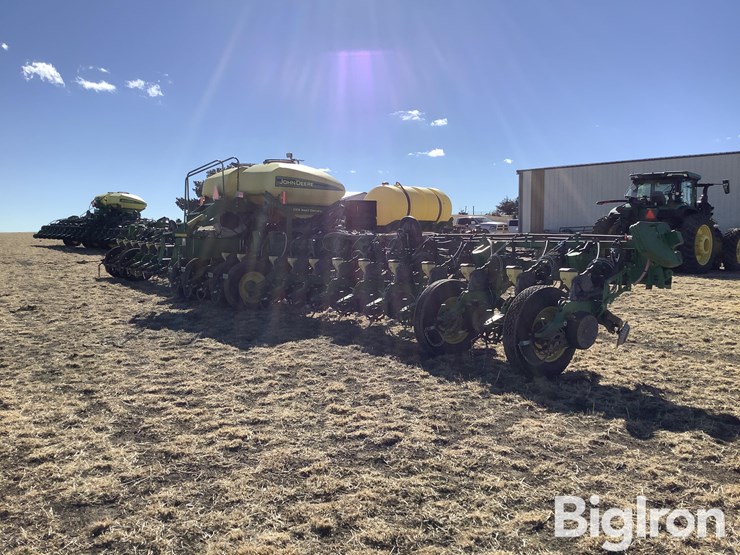 2010-john-deere-1770nt-ccs-image-5