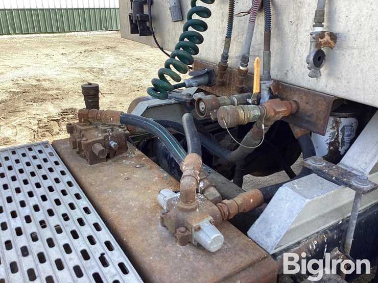 1999-sterling-l9513-image-18