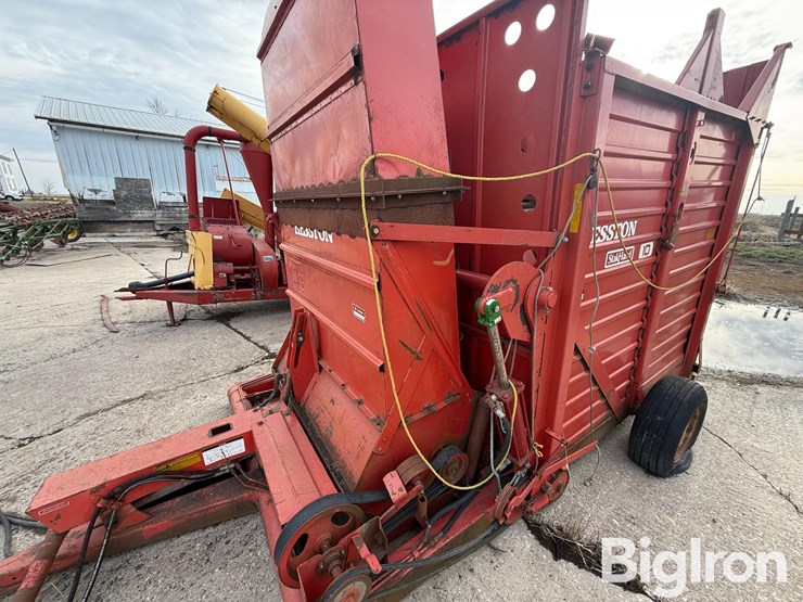 hesston-stackhand-10-forage-stacker-image-14