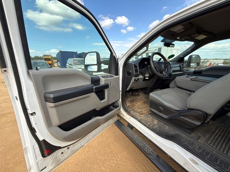 2019-ford-f250-xl-image-13