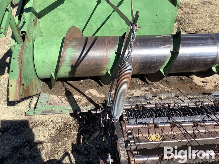 john-deere-216-image-17