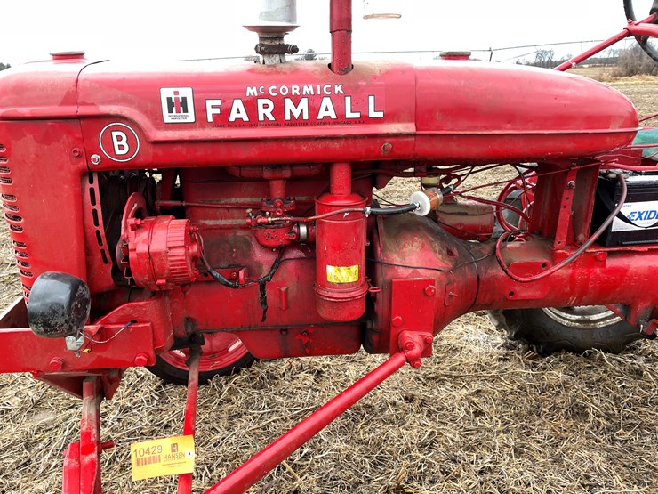 #108-•-mccormick-farmall-b-gas-tractor-image-8
