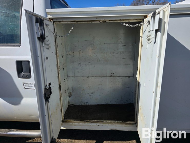 2008-ford-f550-image-9