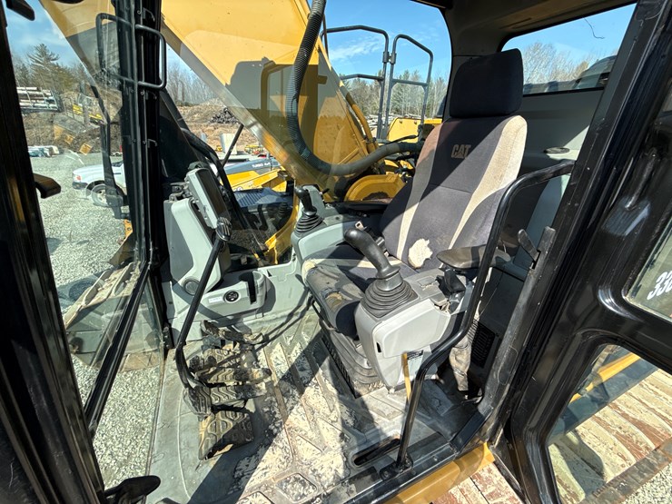 2011-caterpillar-336e-image-97