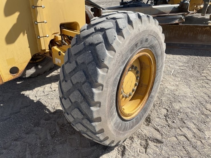 2012-deere-872g-image-9