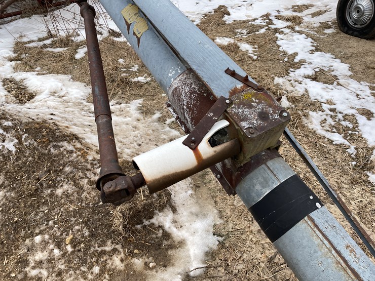 #2379-•-gt-50'-elevator-image-4