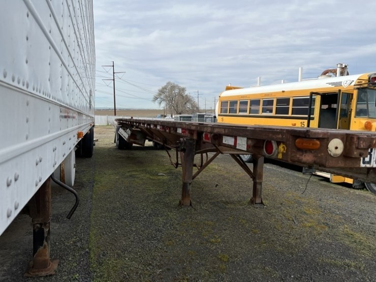 1985-utility-flatbed-image-4