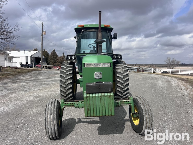 1982-john-deere-4240-image-2