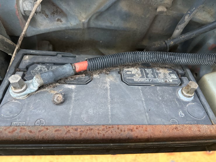 new-holland-lx885-image-37