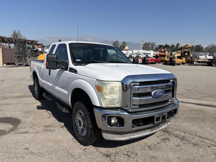 2011-ford-f250-image-2