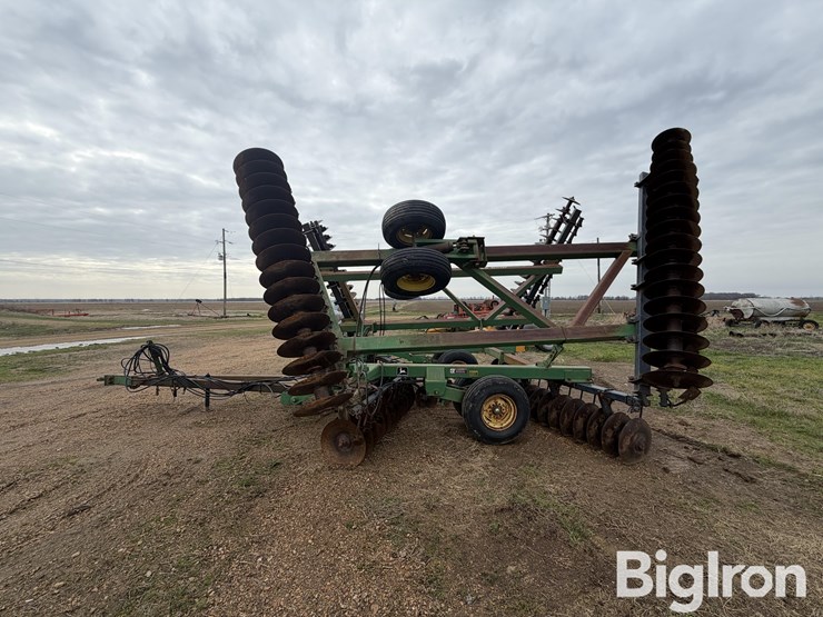 john-deere-630-image-8