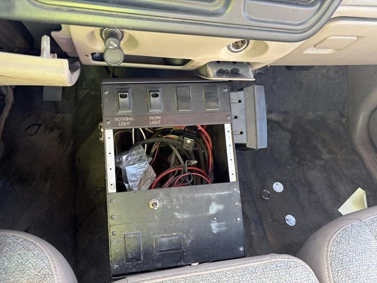 2006-chevrolet-silverado-1500-image-15