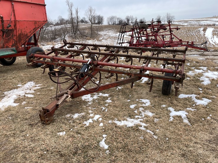 international-12-image-1