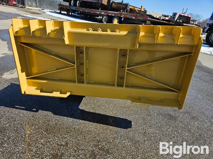 2025-massey-ferguson-730-image-10