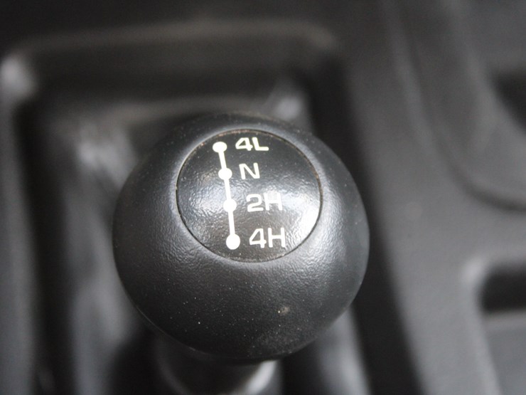 2015-dodge-3500-image-27