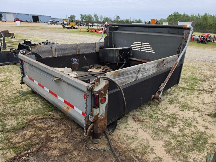 --reading-9'-steel-dump-body-image-3