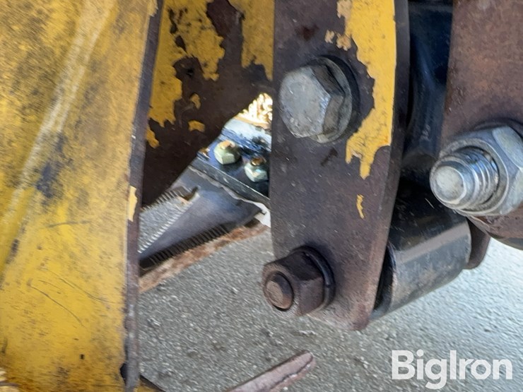 new-holland-1475-image-17