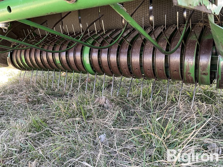 john-deere-566-image-14