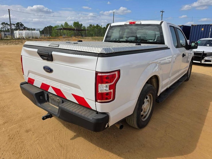 2019-ford-f150-xl-image-3