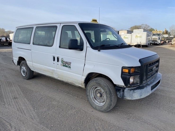 2010-ford-e350-xl-sd-image-7