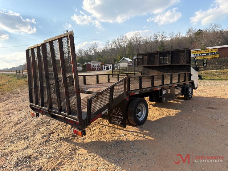 2017-mitsubishi-fuso-fe160-image-2