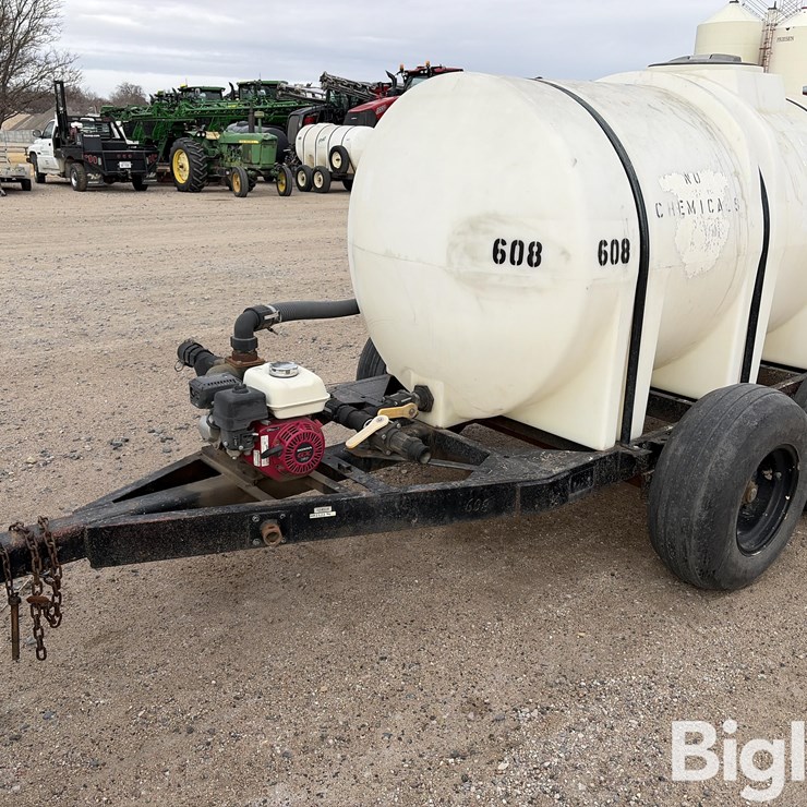 750-Gallon T/A Nurse Tank Trailer