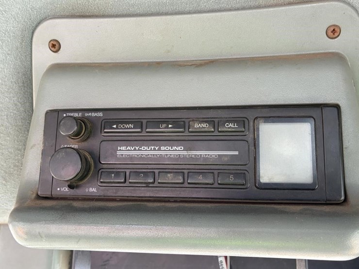 1998-case-cx80-image-29