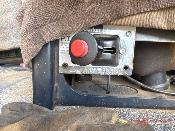 2001-mack-ch613-image-40