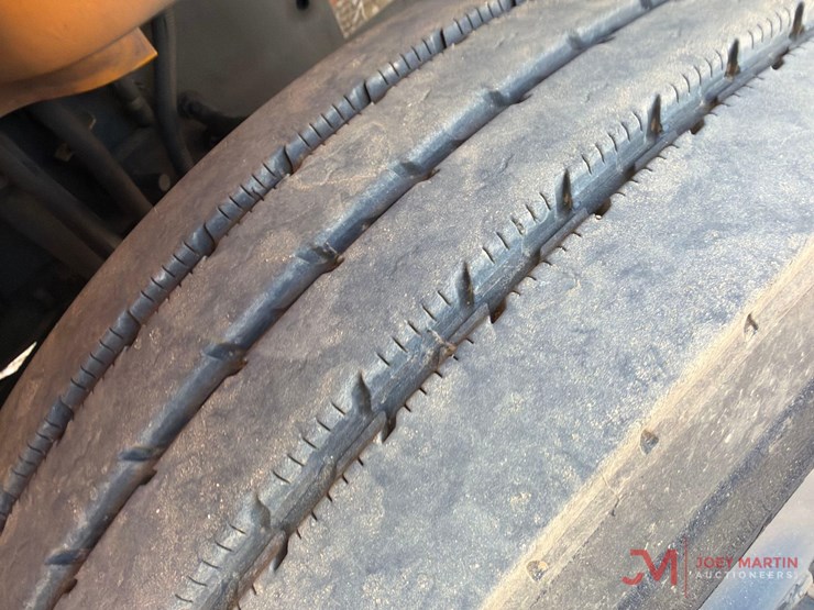 2008-thomas-saf-t-liner-c2-image-8