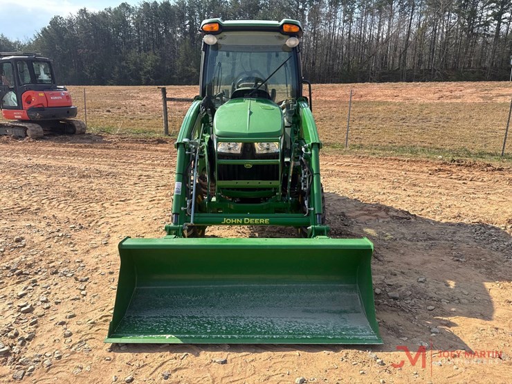 john-deere-3046r-image-9