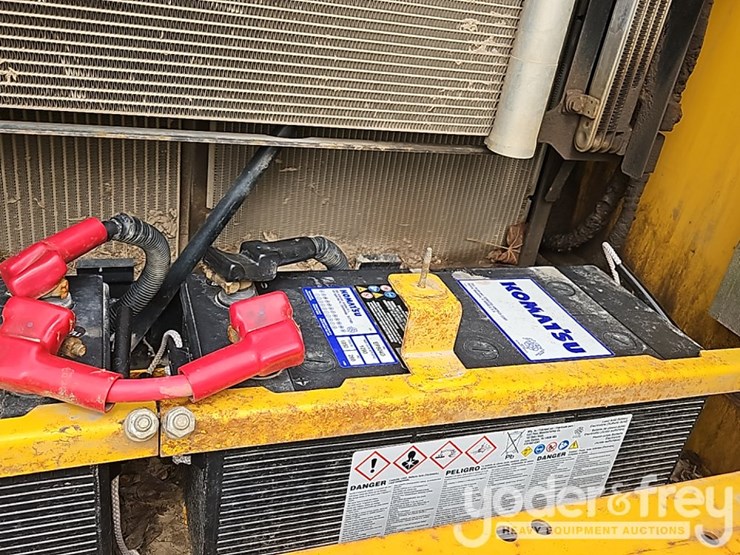 2016-komatsu-pc210-lc-11-image-50