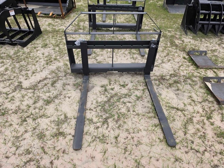 --skid-steer-pallet-fork-image-5