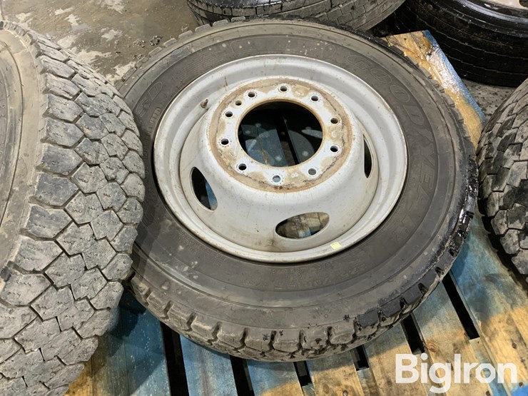 massey-ferguson-730-image-13