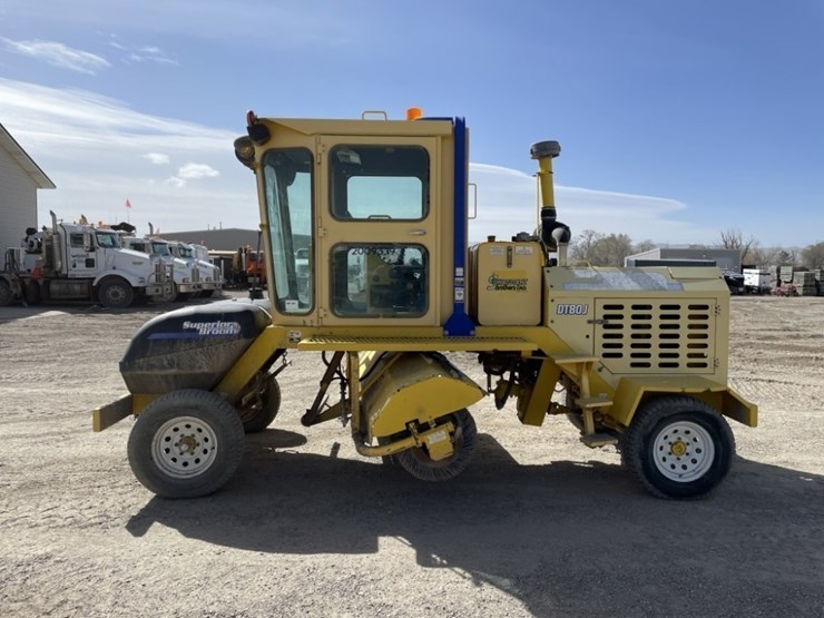 superior-broom-dt80j-image-2