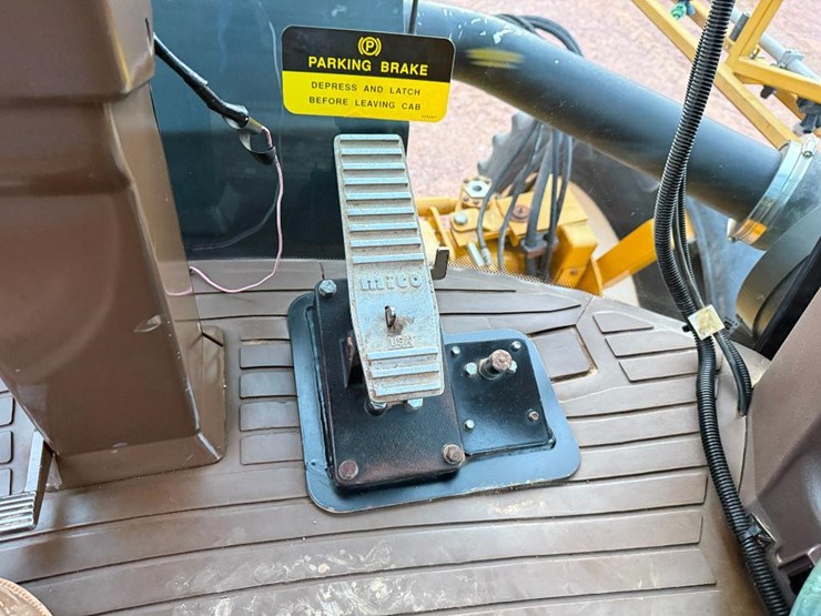 ag-chem-rogator-664-image-68