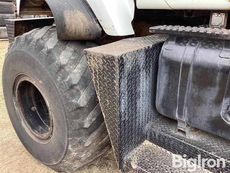 1997-international-2554-image-15