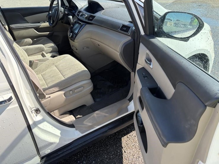 2016-honda-odyssey-image-9