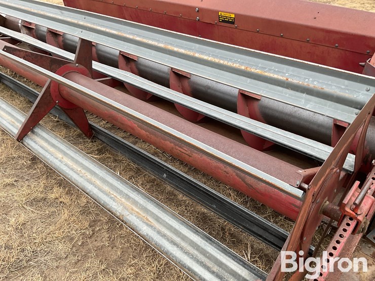 international-810-image-12