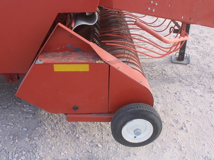 hesston-4910-image-84