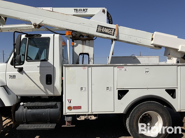 2003-international-7400-image-9