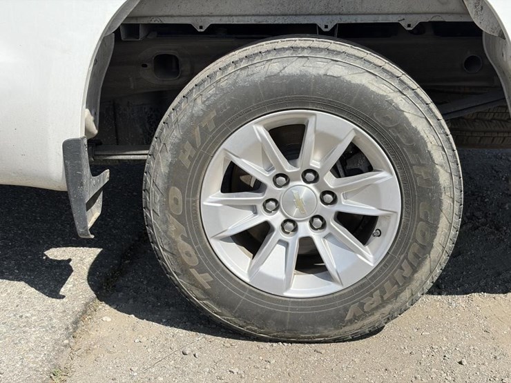 2019-chevrolet-1500-image-5