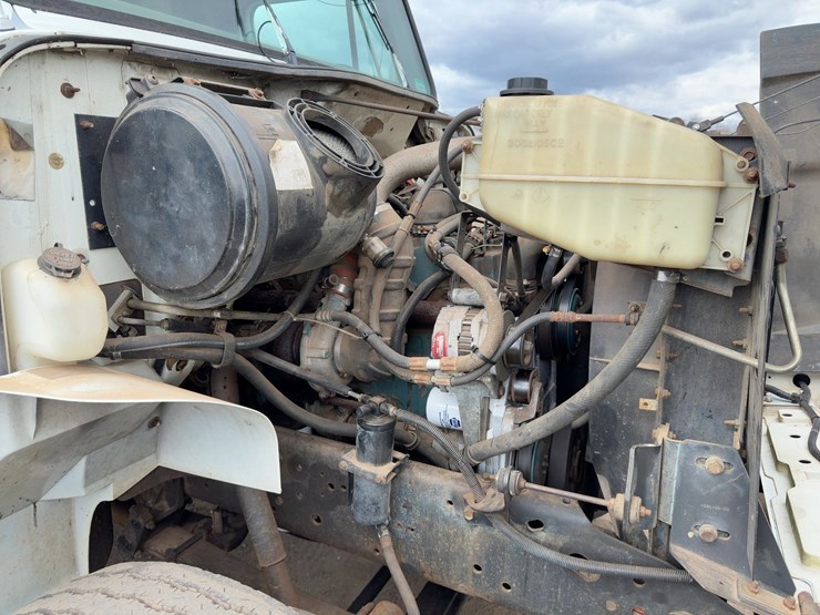 1996-international-4900-image-10