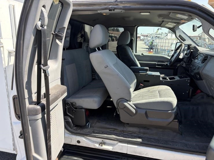 2015-ford-f550-sd-image-10