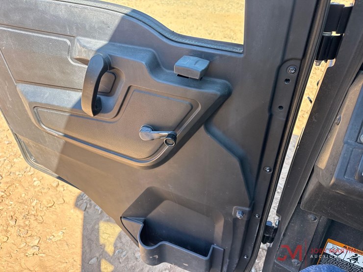 2019-john-deere-xuv-835m-utv-image-21